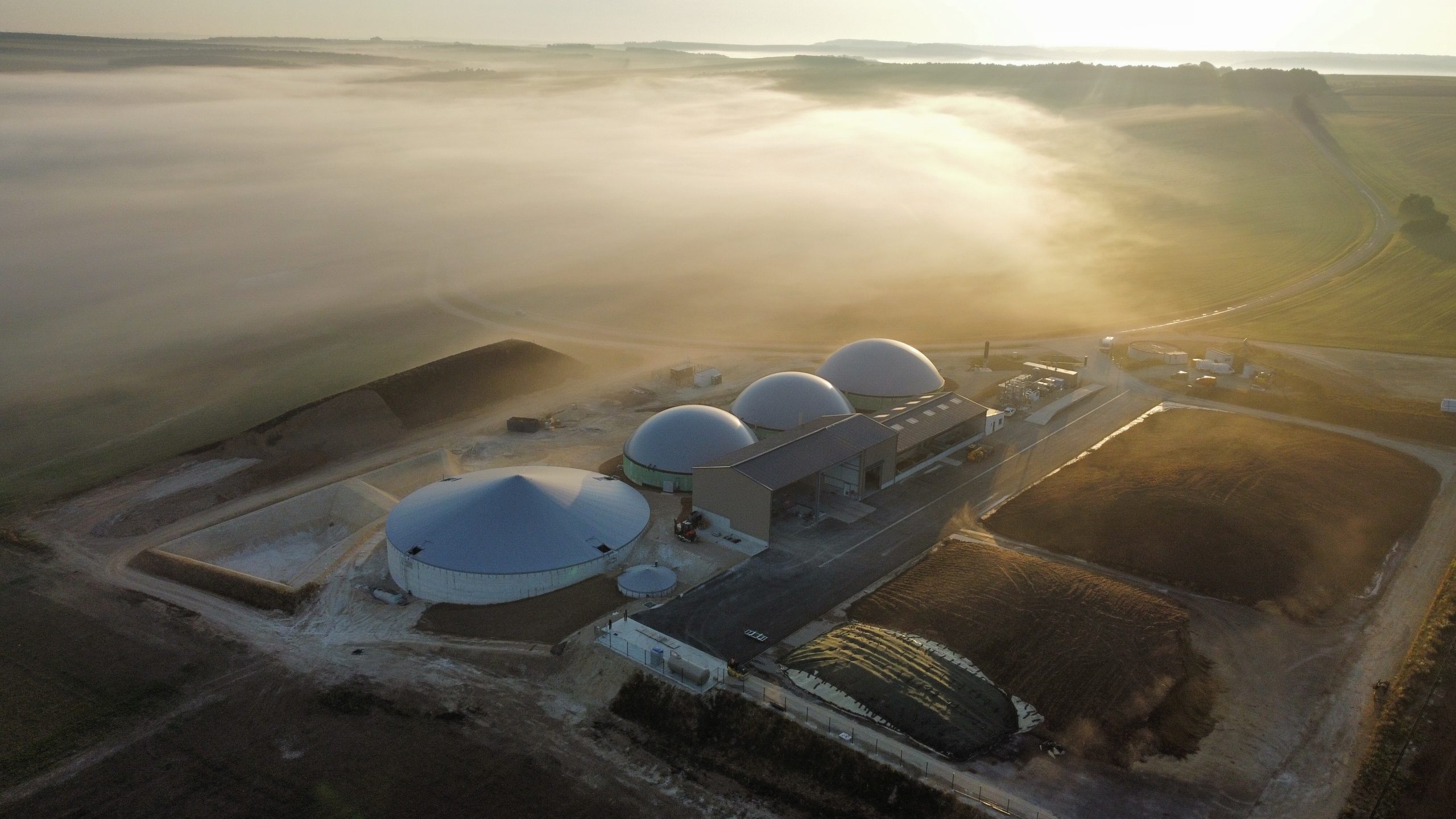 Vue du ciel cuves brouillard